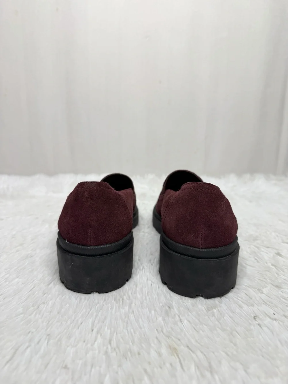 CLARKS / Calla Rae Plum Purple Suede Slip-on Comfort Loafers / 7.5 WIDE